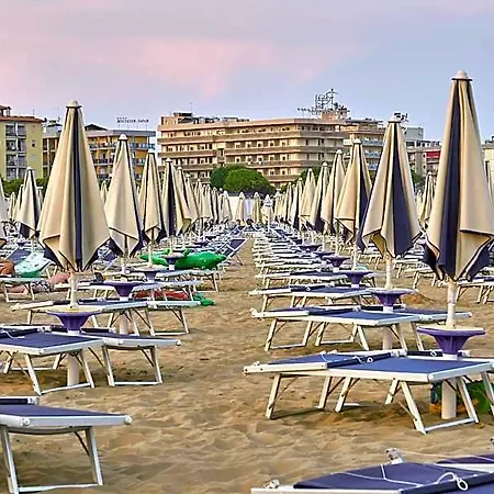 Nuovo - Piscina E Area Per Bambini 4* Bibione