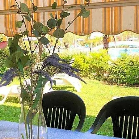 Nuovo - Piscina E Area Per Bambini Bibione